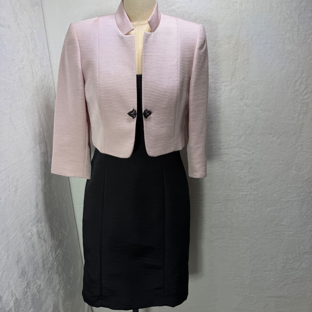 Tahari Arthur S Levine Pink Black Sheath Dress Suit Set NWT Size 4 Elegant